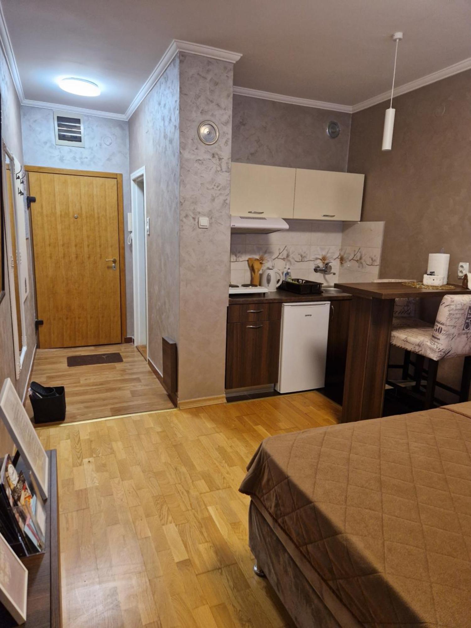 Apartman Studio Diamond Subotica Zewnętrze zdjęcie